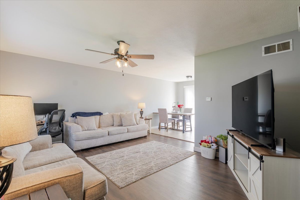 12 Spiria Court, Bloomington, IL 61701