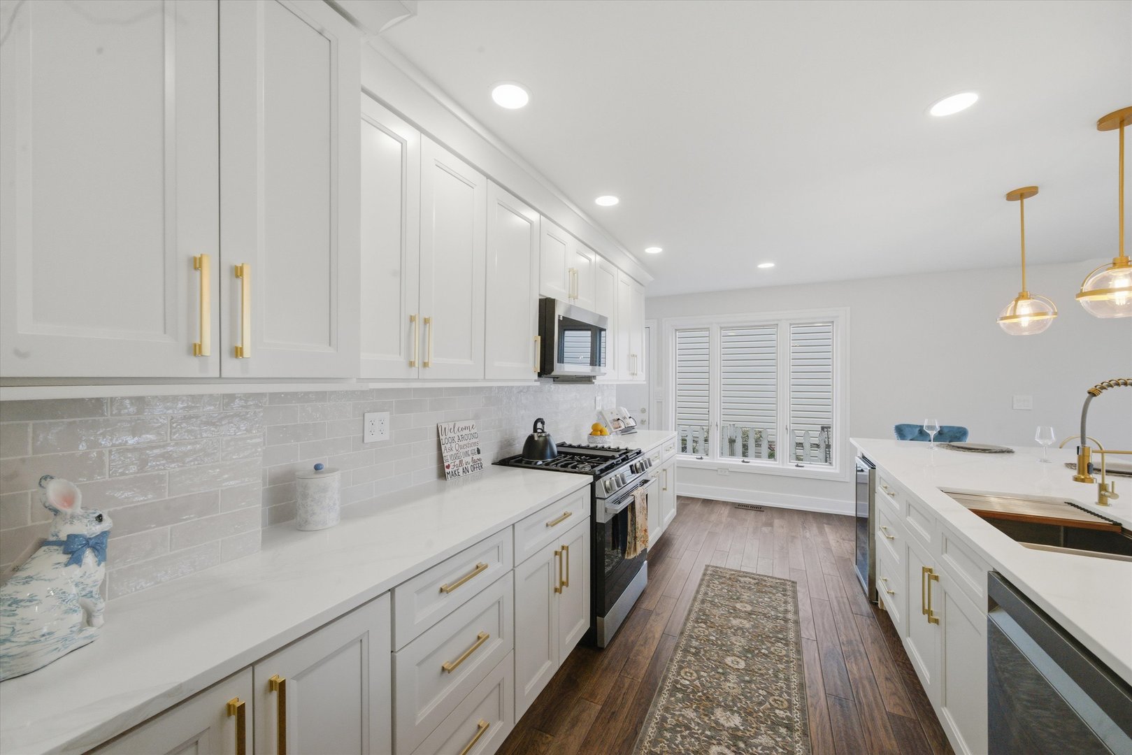 535 Weidner Road, Buffalo Grove, IL 60089