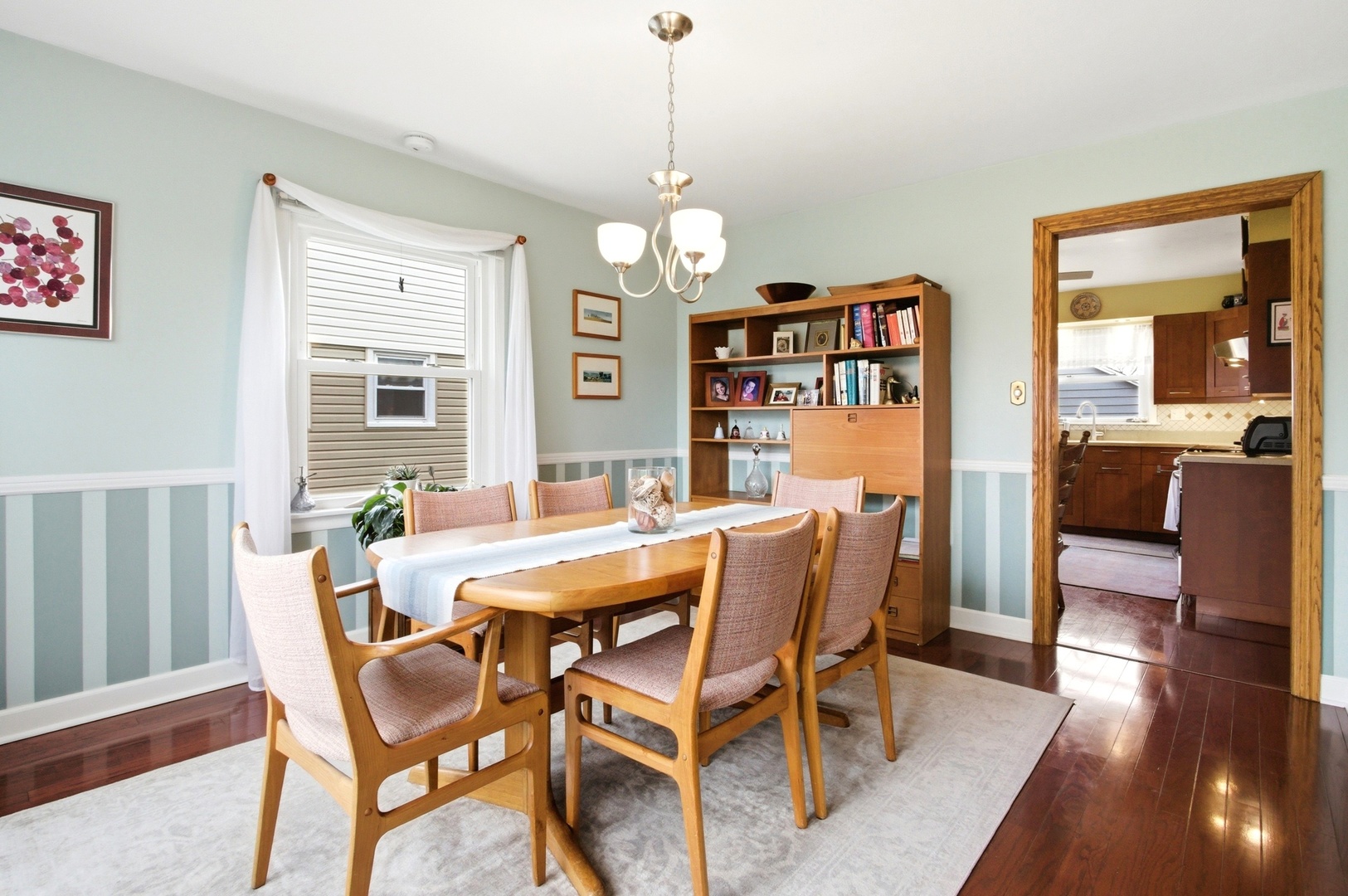 221 S Michigan Avenue, Addison, IL 60101