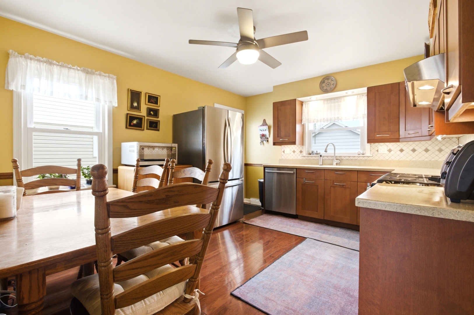 221 S Michigan Avenue, Addison, IL 60101