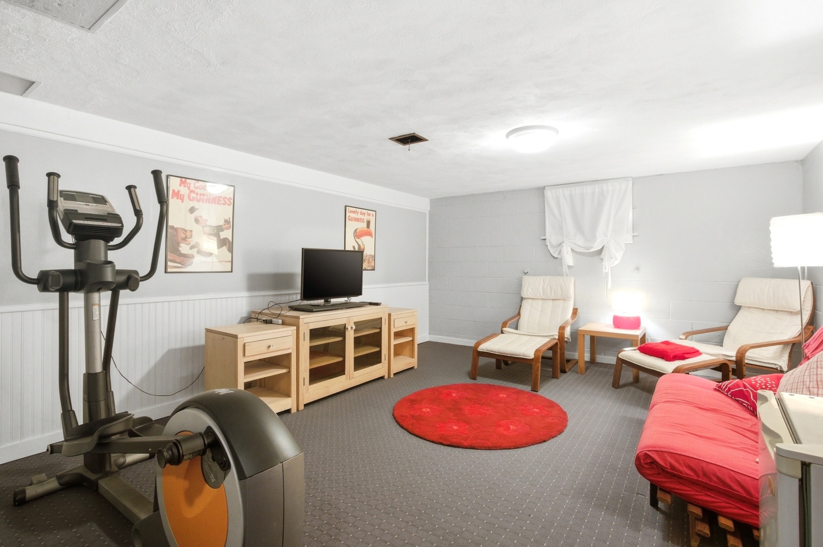 221 S Michigan Avenue, Addison, IL 60101