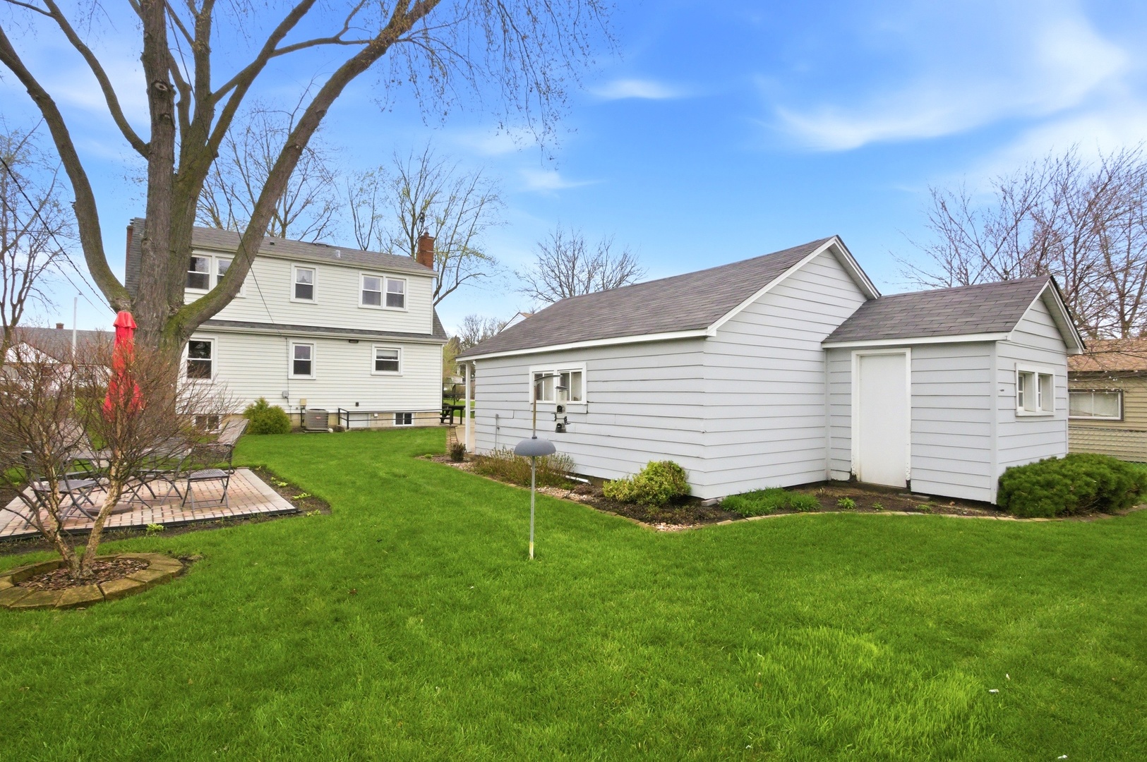 221 S Michigan Avenue, Addison, IL 60101