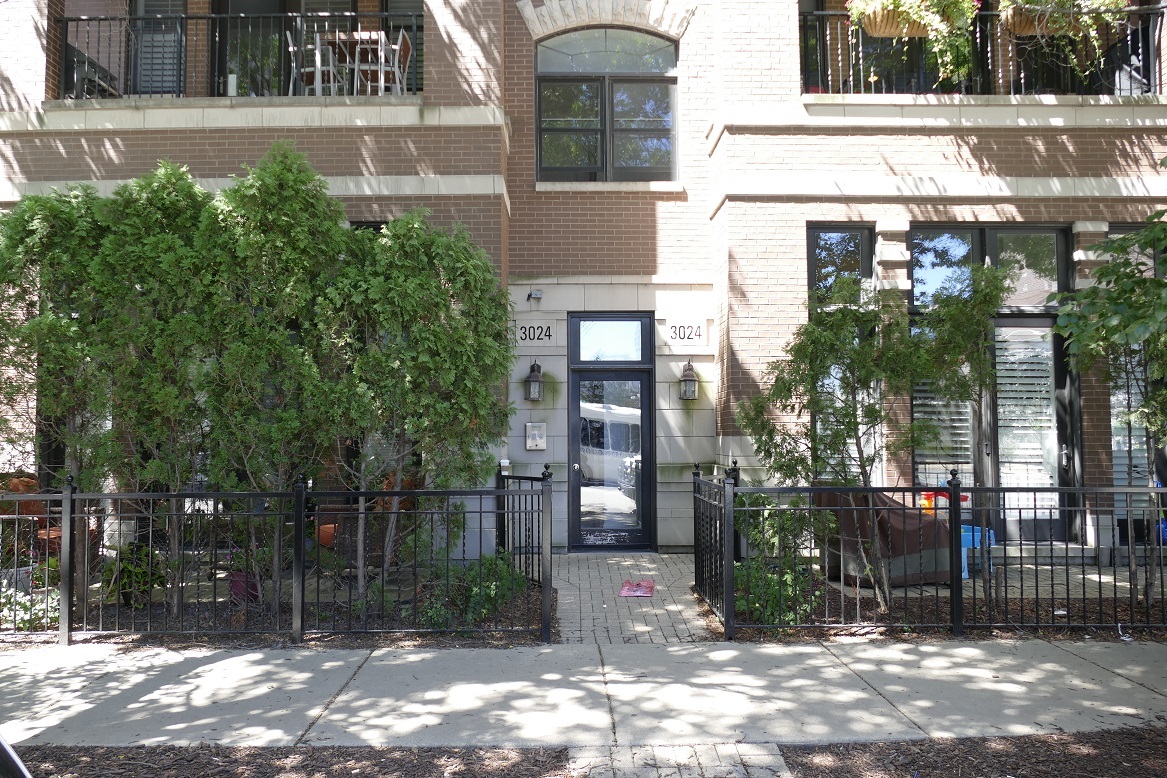 3024 N Sheffield Avenue #3S, Chicago, IL 60657