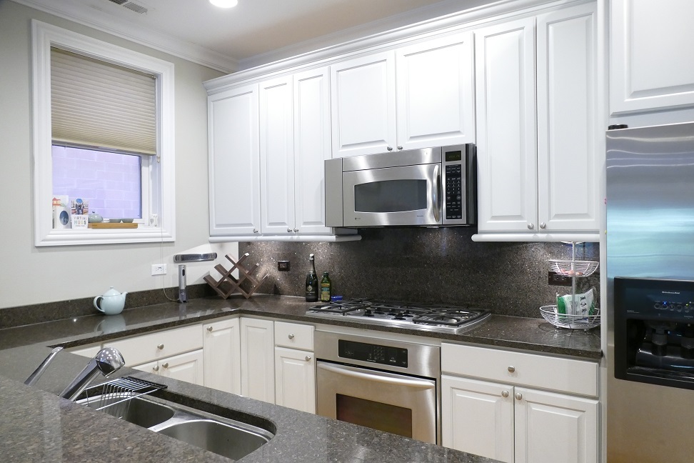 3024 N Sheffield Avenue #3S, Chicago, IL 60657