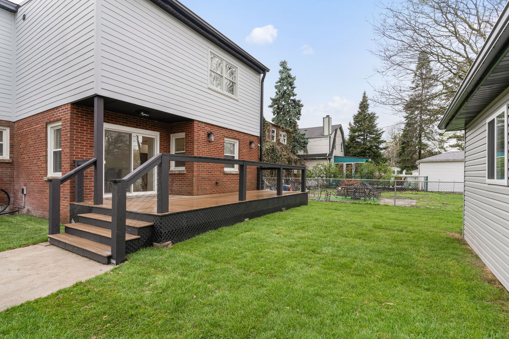 5232 Greenwood Street, Skokie, IL 60077