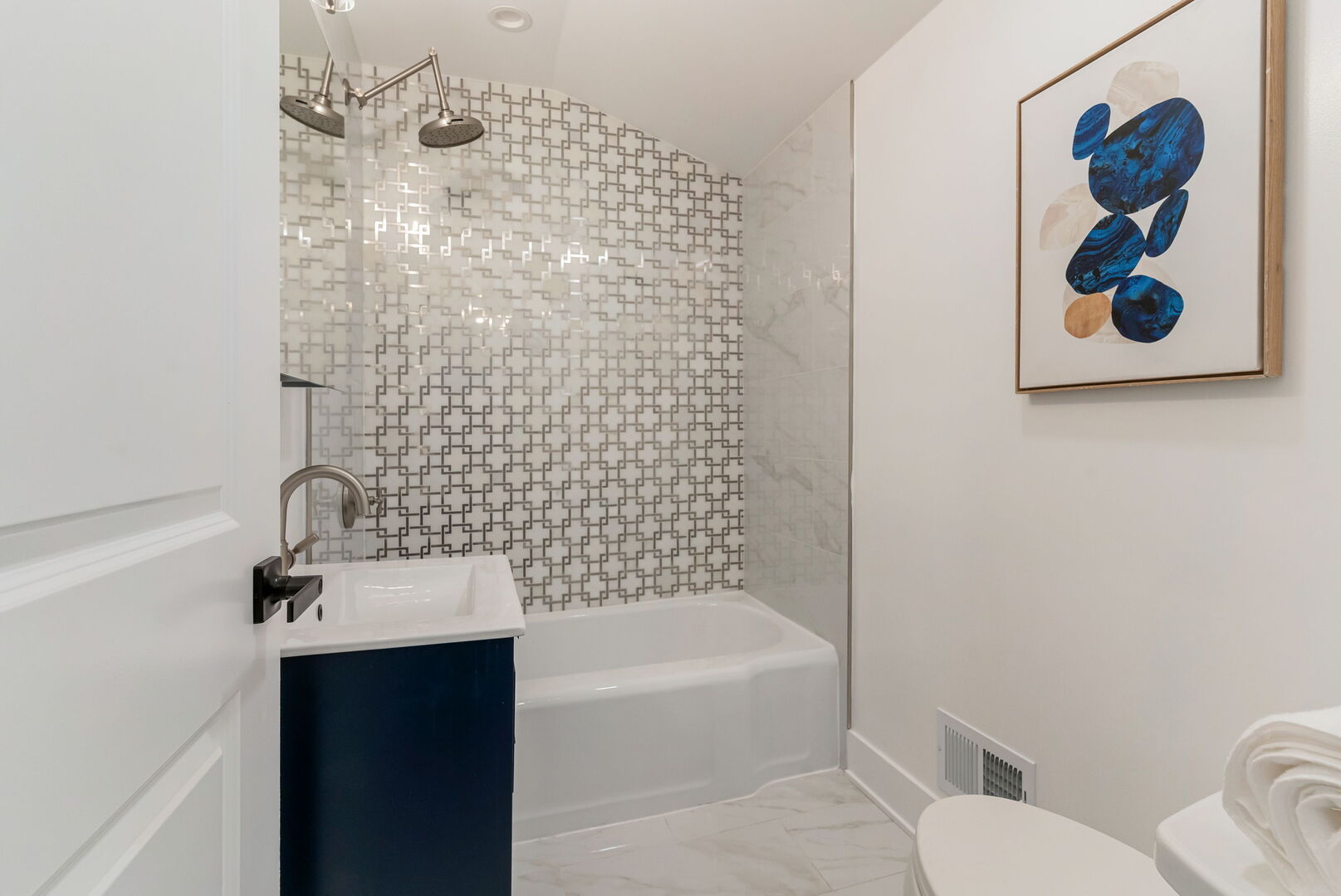 5232 Greenwood Street, Skokie, IL 60077