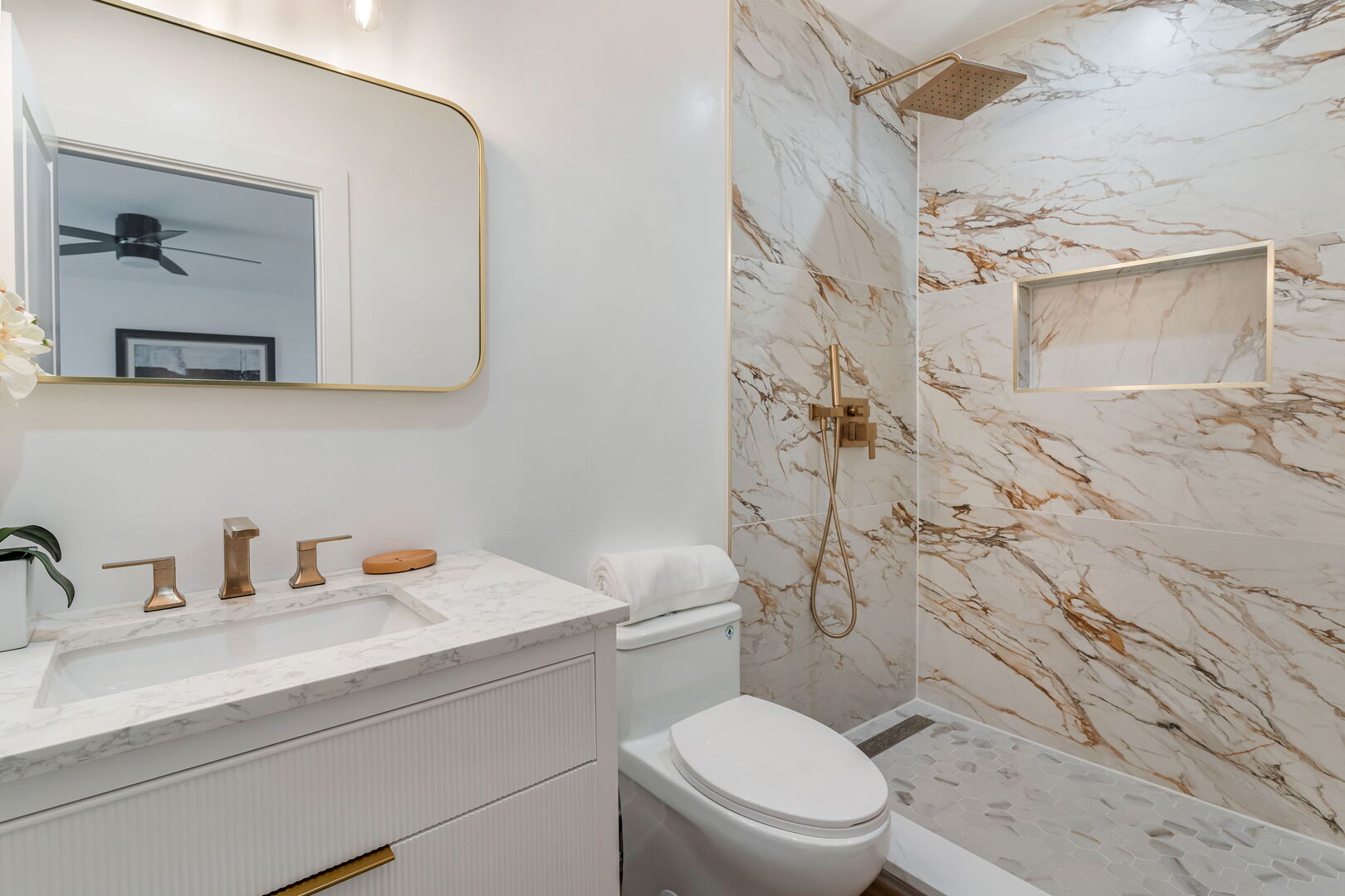 5232 Greenwood Street, Skokie, IL 60077