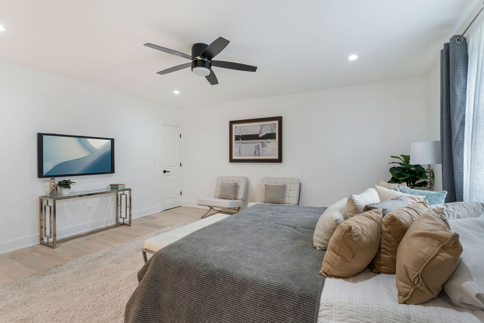 5232 Greenwood Street, Skokie, IL 60077