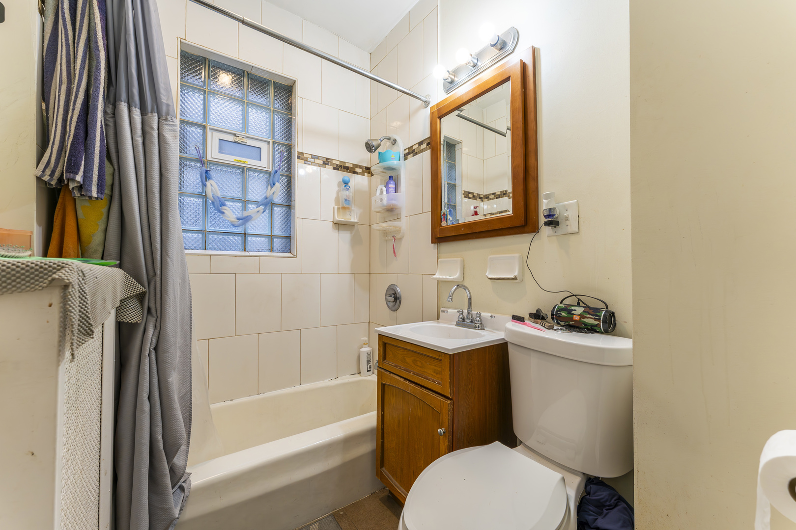 2223 N MASON Avenue, Chicago, IL 60639