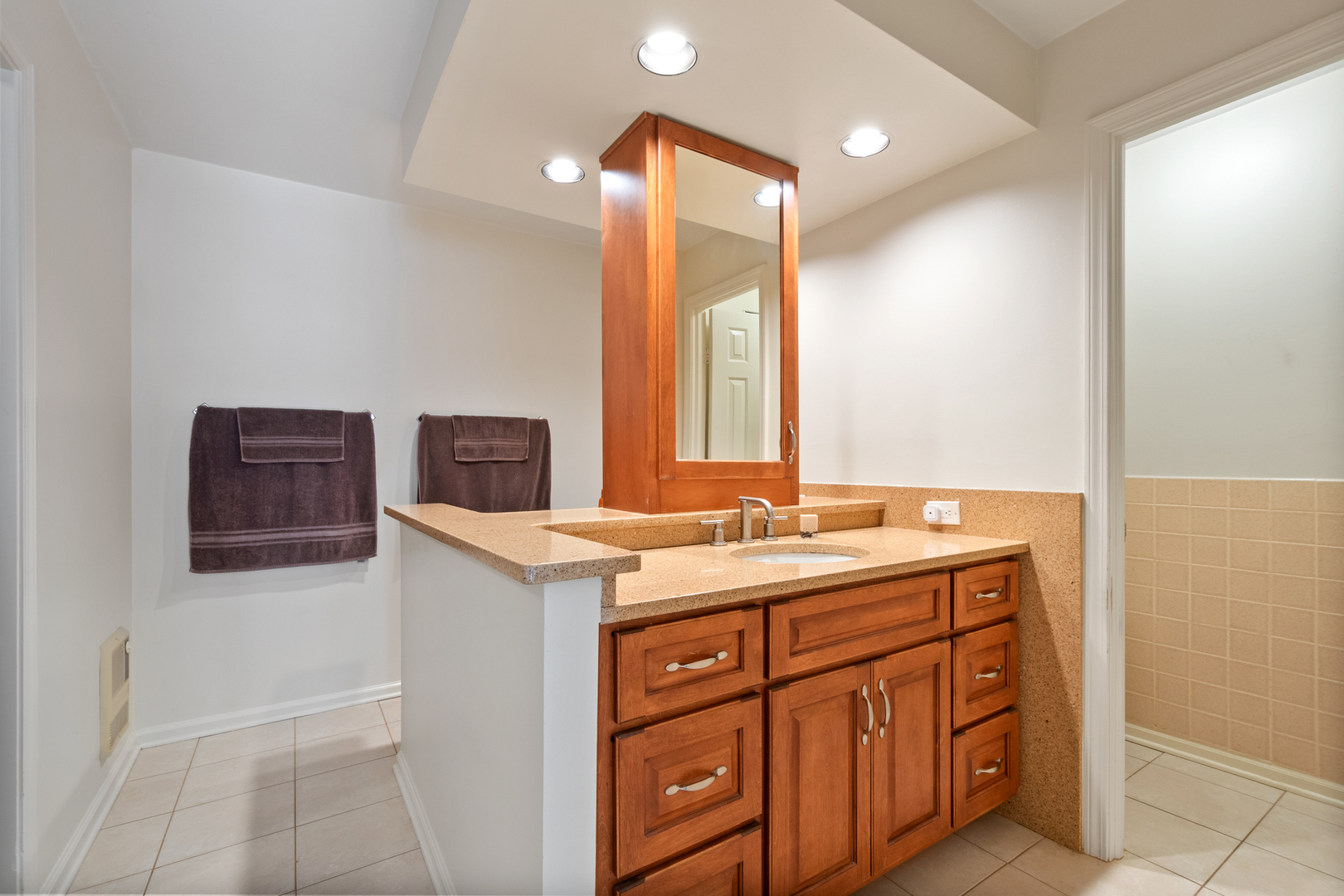 22 Park Lane #204, Park Ridge, IL 60068