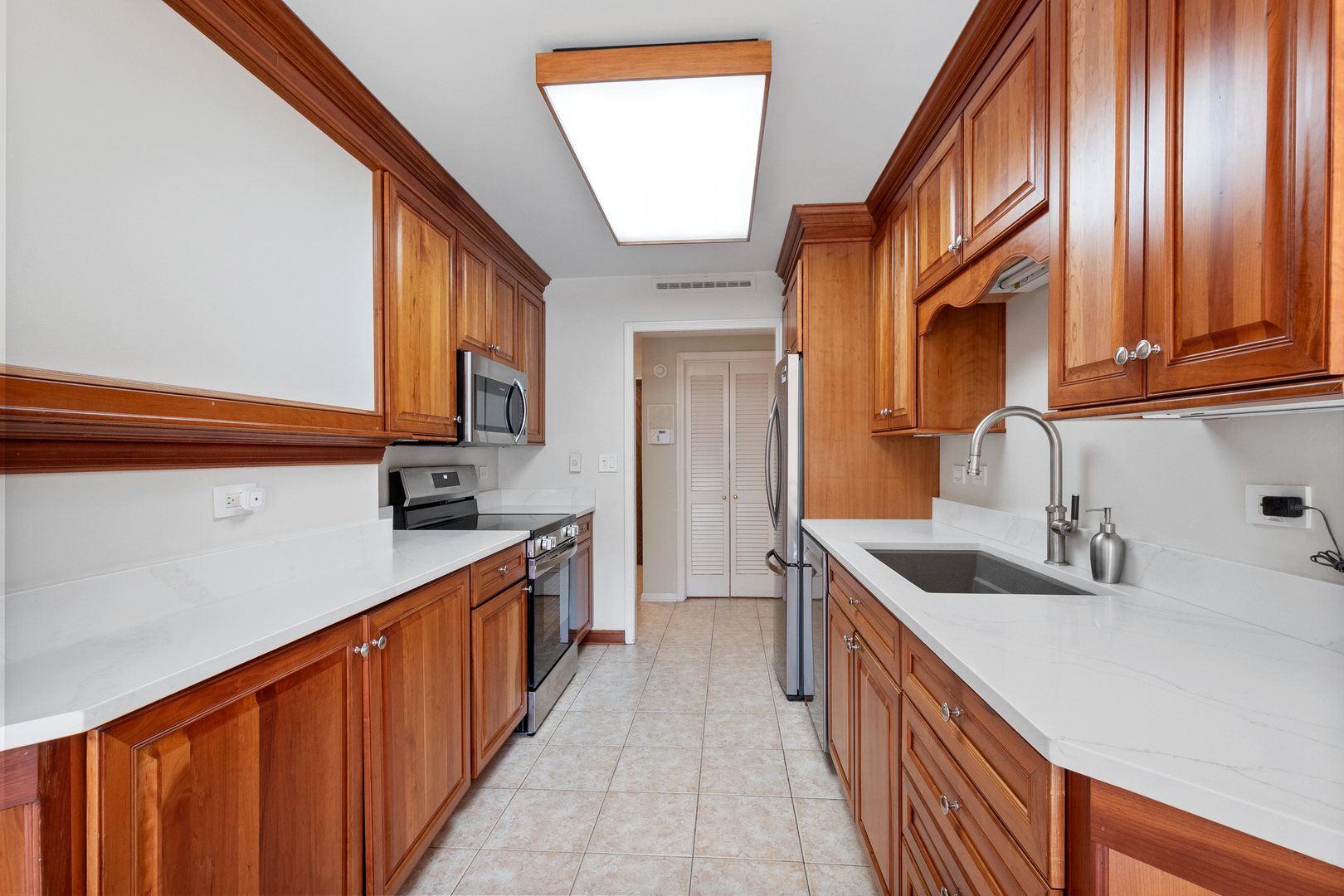 22 Park Lane #204, Park Ridge, IL 60068