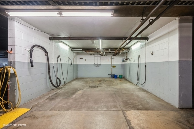 22 Park Lane #204, Park Ridge, IL 60068