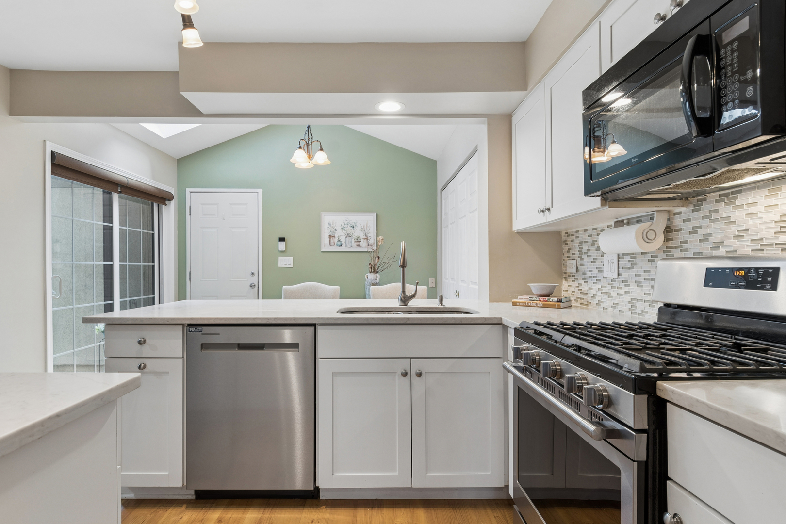 1204 Hobson Oaks Court #1204, Naperville, IL 60540