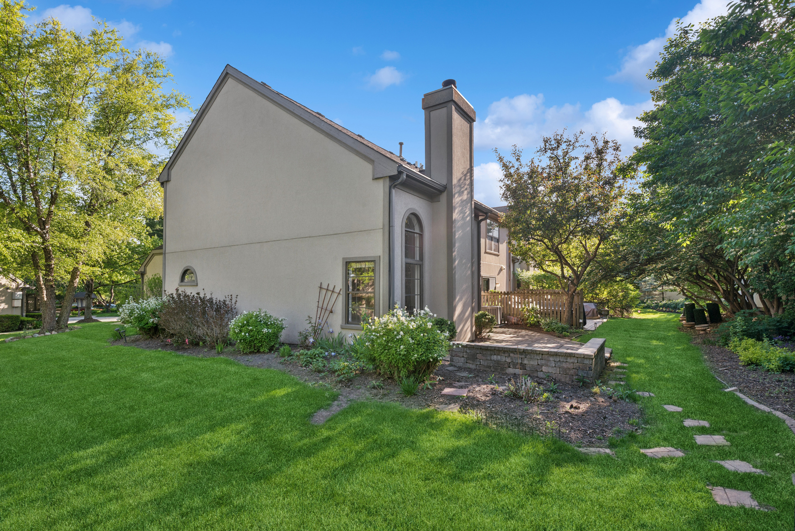 1204 Hobson Oaks Court #1204, Naperville, IL 60540