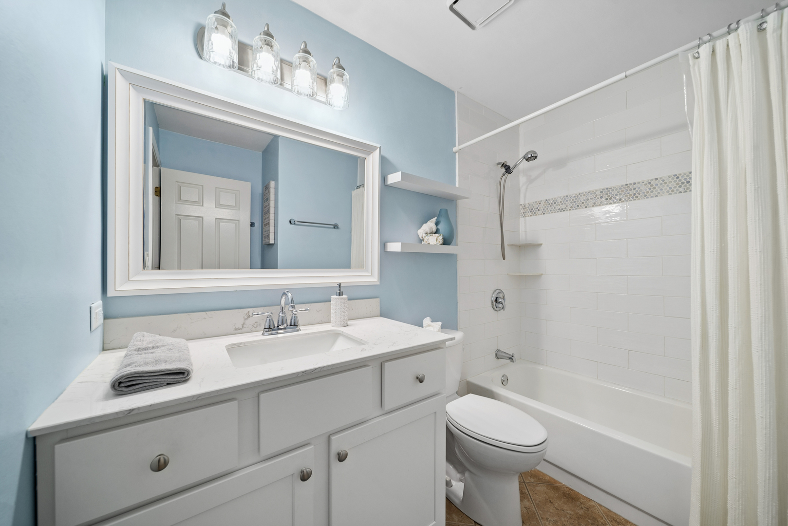 1204 Hobson Oaks Court #1204, Naperville, IL 60540