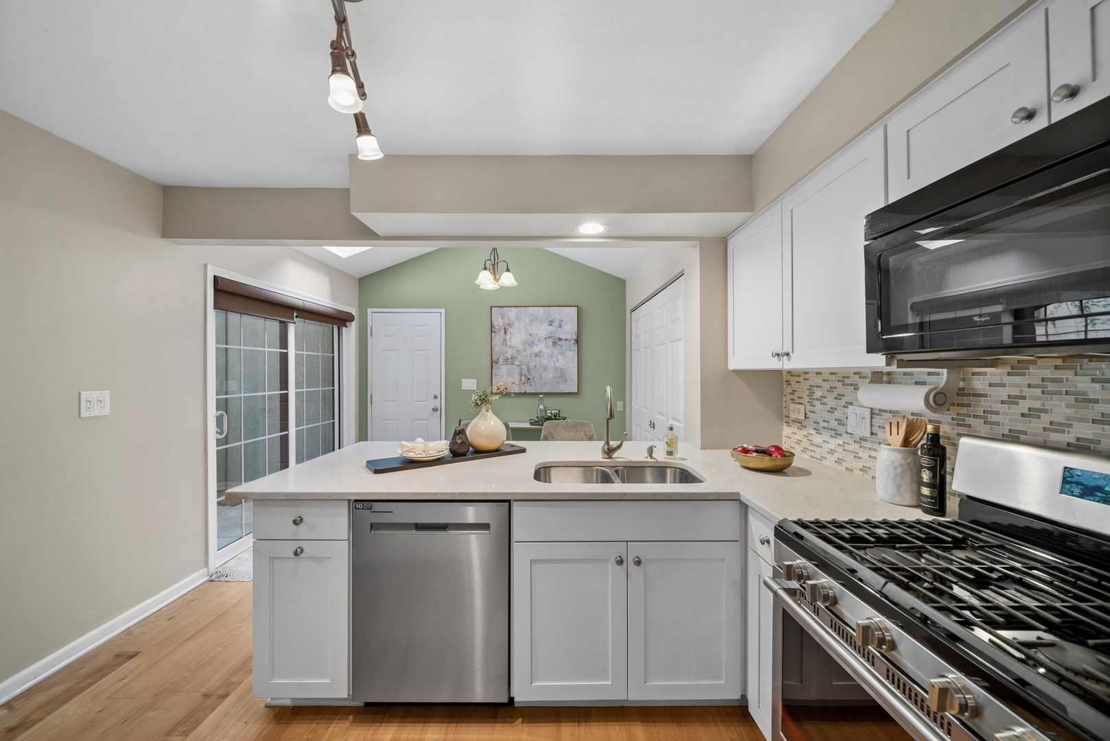 1204 Hobson Oaks Court #1204, Naperville, IL 60540