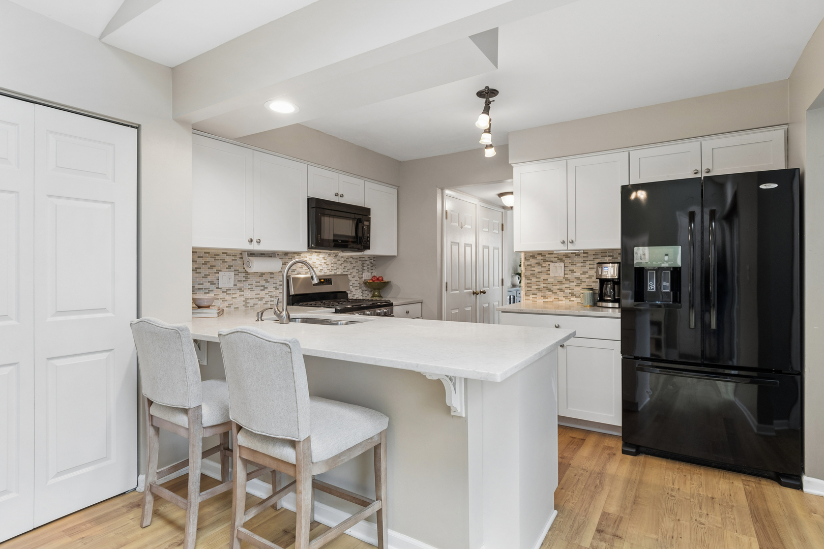 1204 Hobson Oaks Court #1204, Naperville, IL 60540