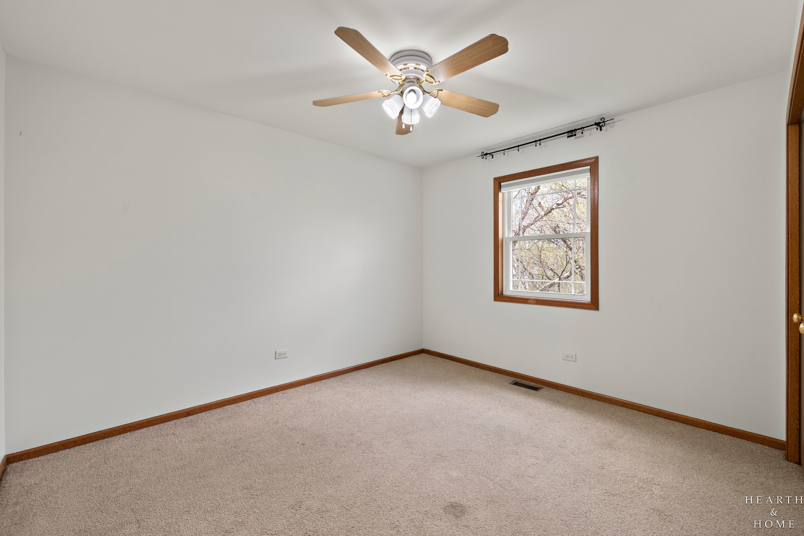 1266 Fernleaf Drive, Crystal Lake, IL 60014