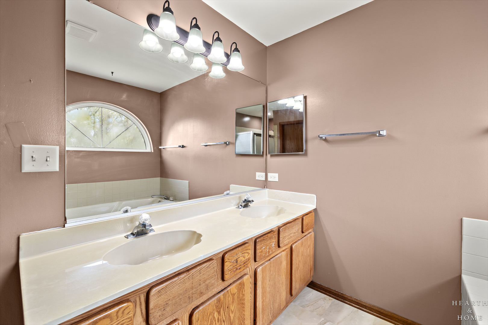 1266 Fernleaf Drive, Crystal Lake, IL 60014