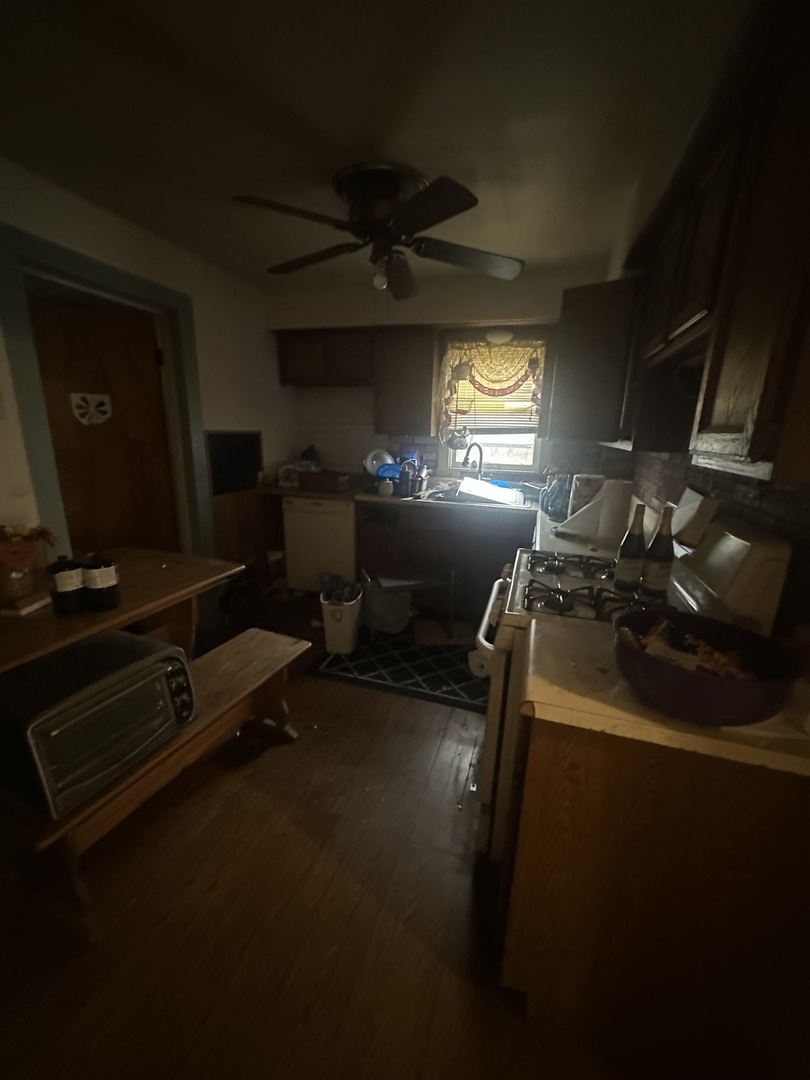 618 Richmond Street, Joliet, IL 60435