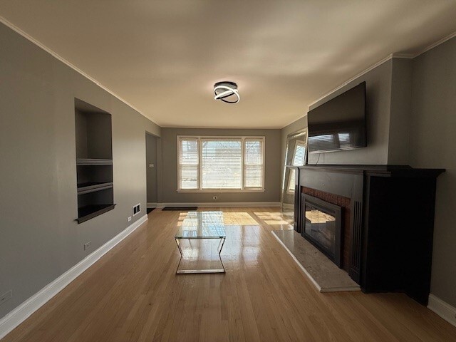 910 S Golf Cul De Sac Street, Des Plaines, IL 60016