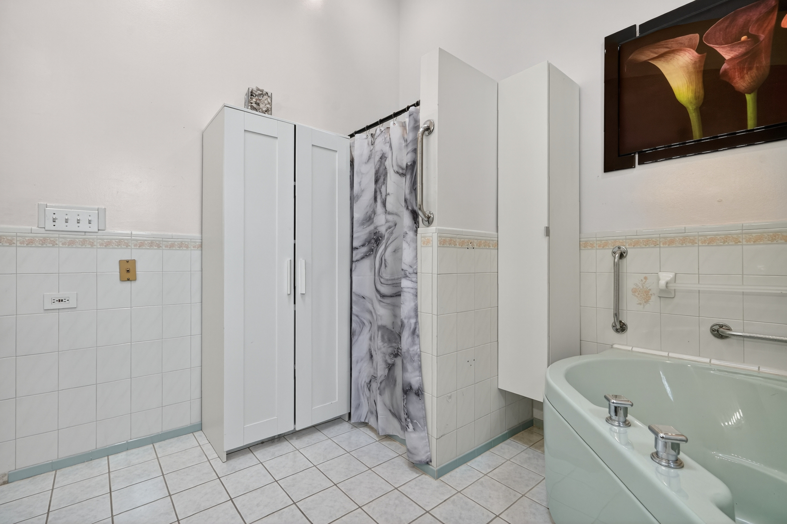 22W630 Armitage Avenue, Glen Ellyn, IL 60137