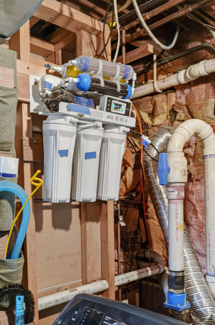 22W630 Armitage Avenue, Glen Ellyn, IL 60137