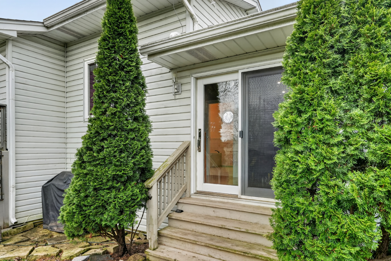 22W630 Armitage Avenue, Glen Ellyn, IL 60137