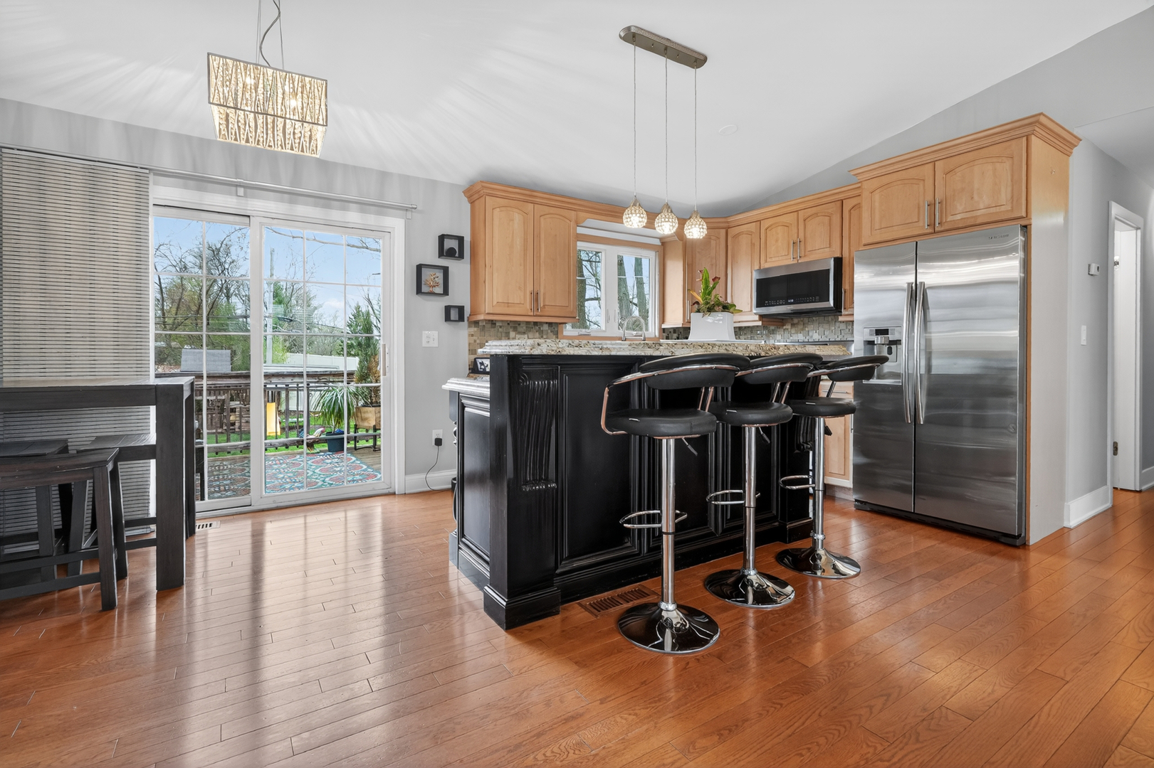 22W630 Armitage Avenue, Glen Ellyn, IL 60137