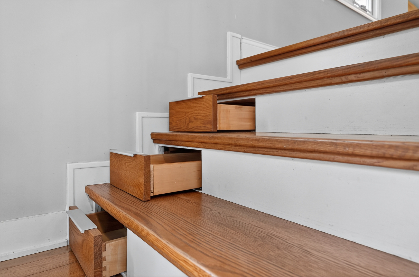 22W630 Armitage Avenue, Glen Ellyn, IL 60137