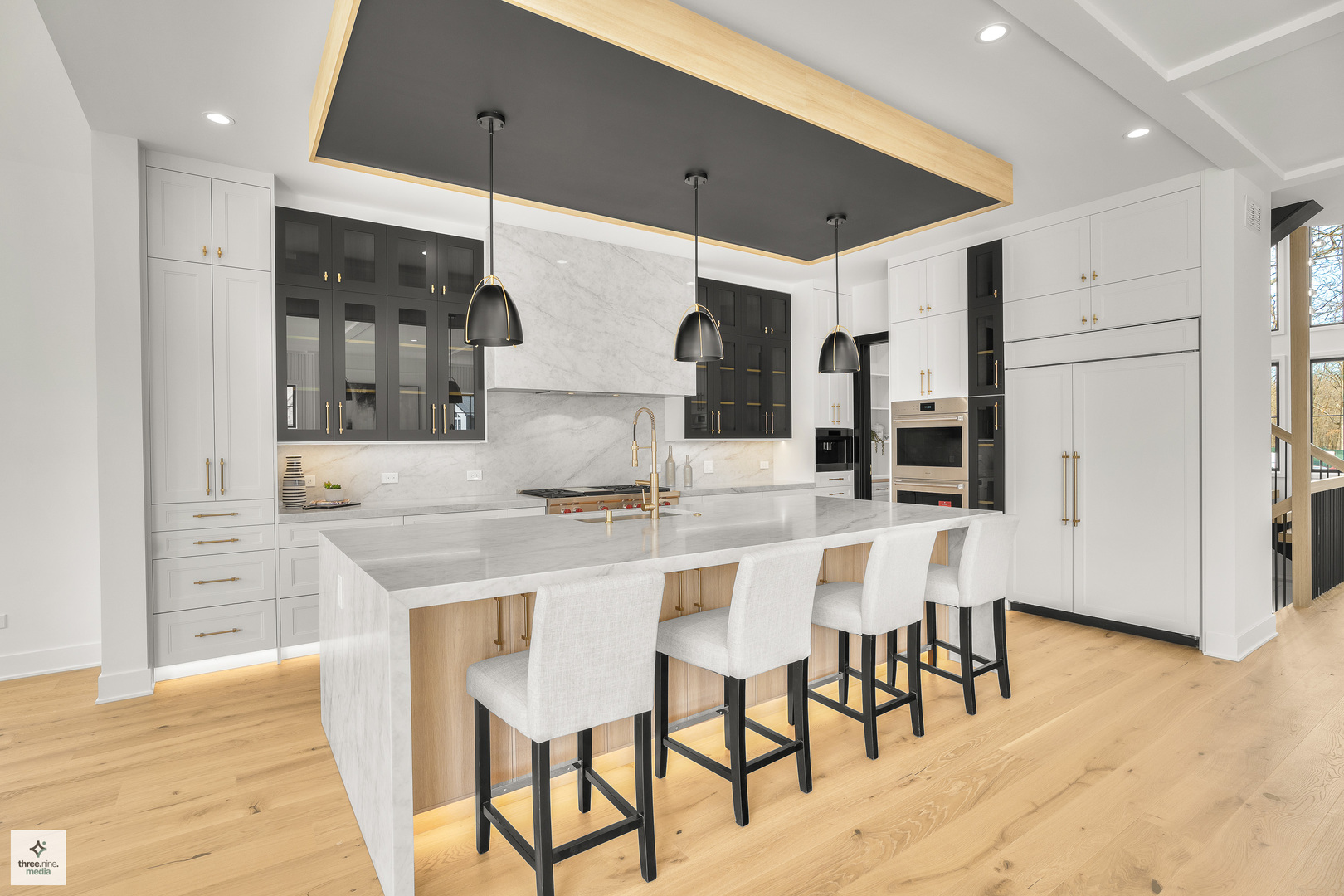 390 Forest Edge Drive, Glencoe, IL 60022