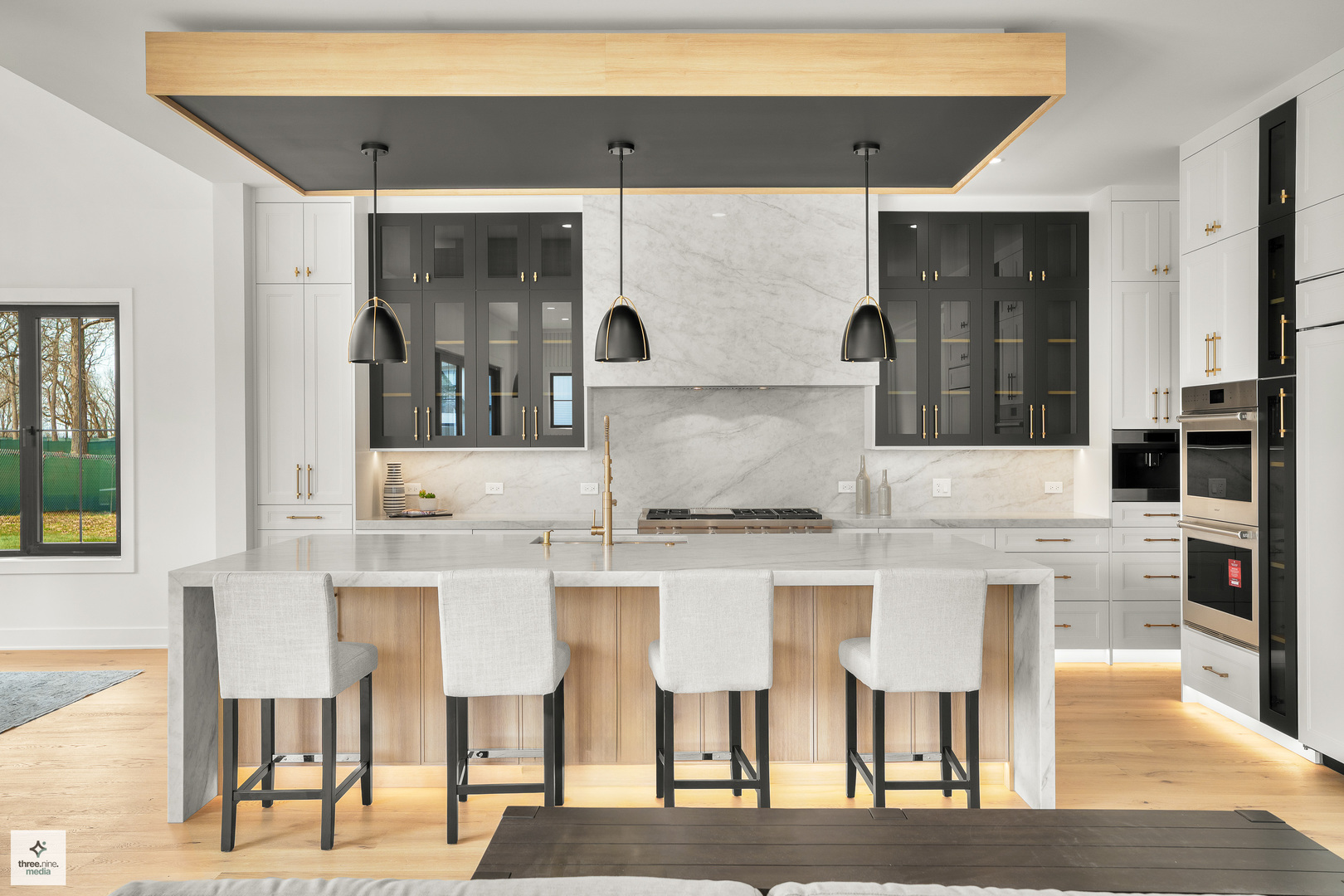 390 Forest Edge Drive, Glencoe, IL 60022