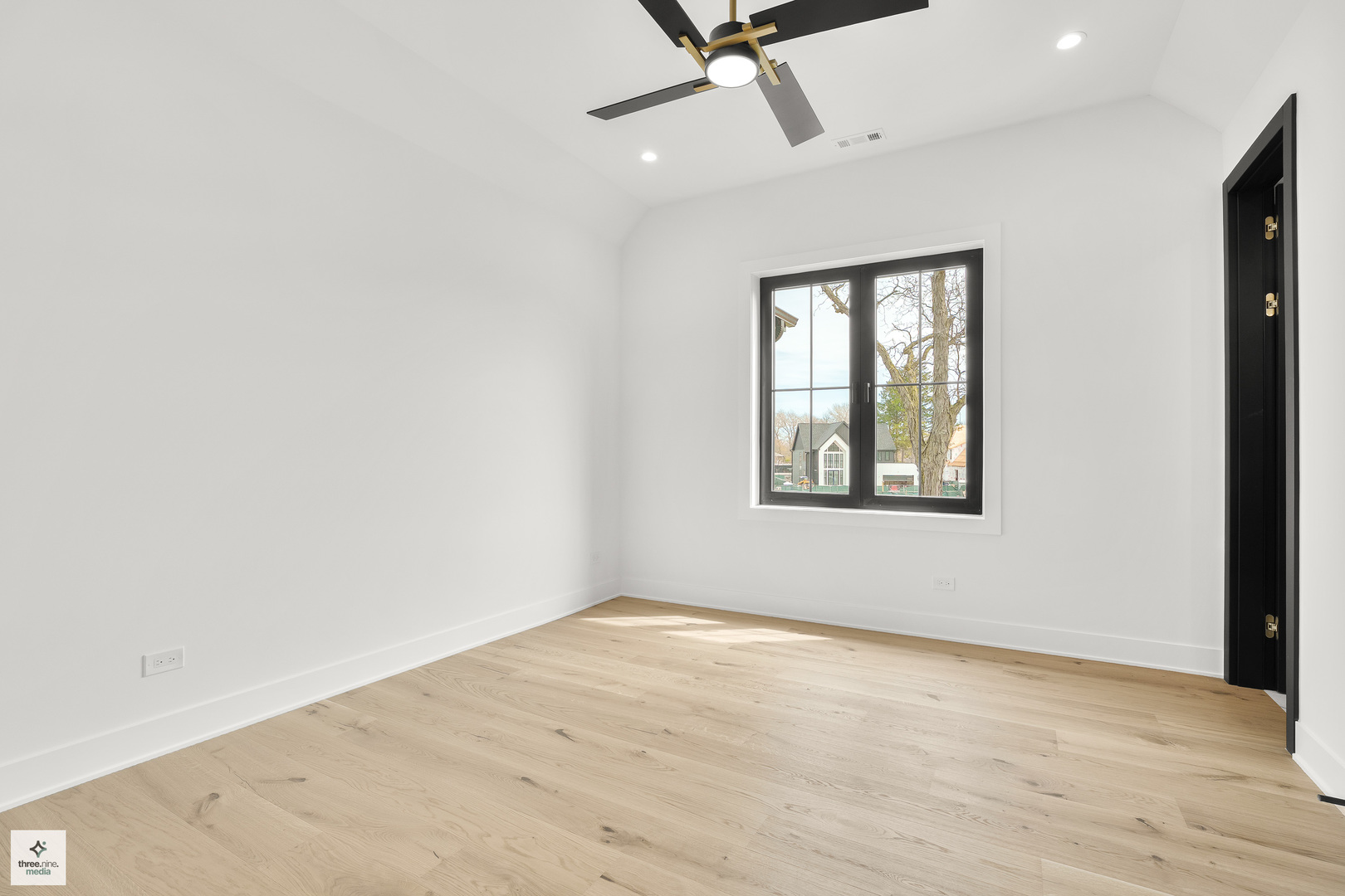 390 Forest Edge Drive, Glencoe, IL 60022