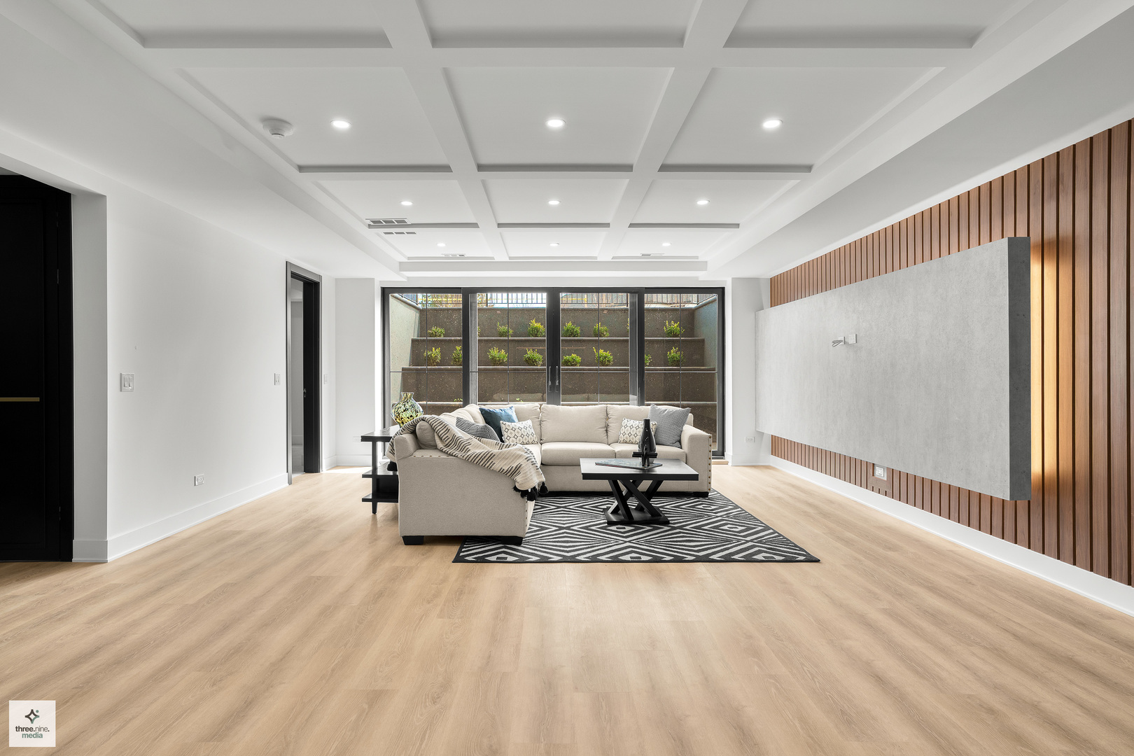 390 Forest Edge Drive, Glencoe, IL 60022