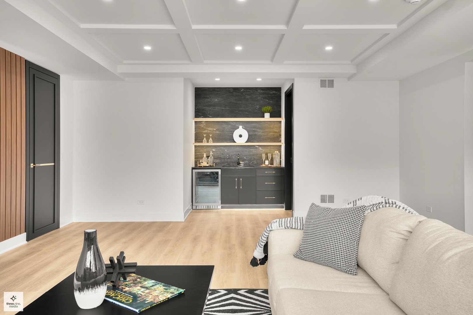 390 Forest Edge Drive, Glencoe, IL 60022