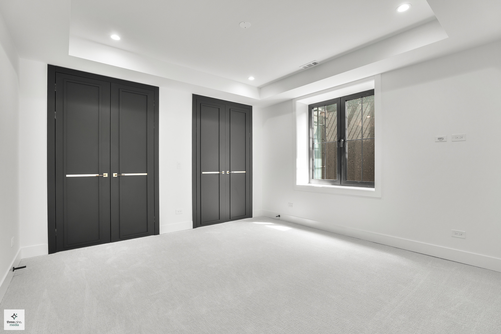 390 Forest Edge Drive, Glencoe, IL 60022