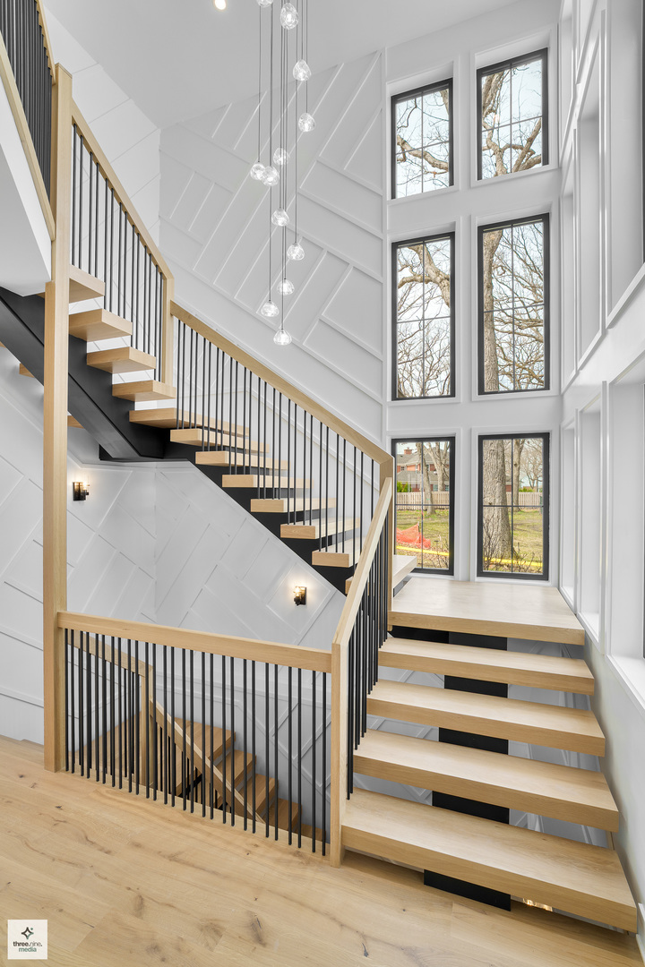 390 Forest Edge Drive, Glencoe, IL 60022