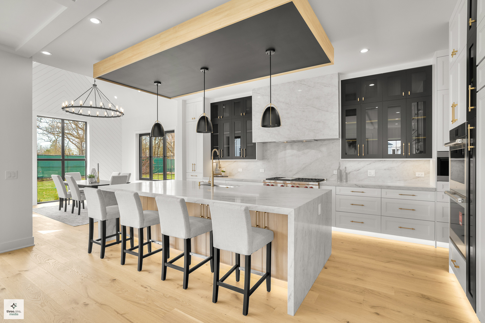 390 Forest Edge Drive, Glencoe, IL 60022