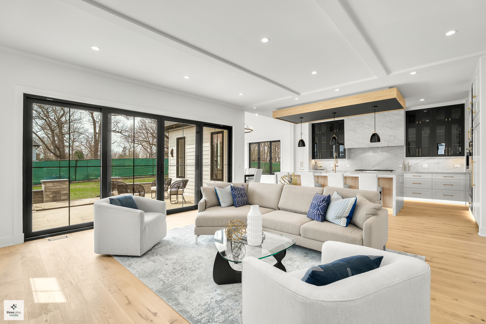 390 Forest Edge Drive, Glencoe, IL 60022