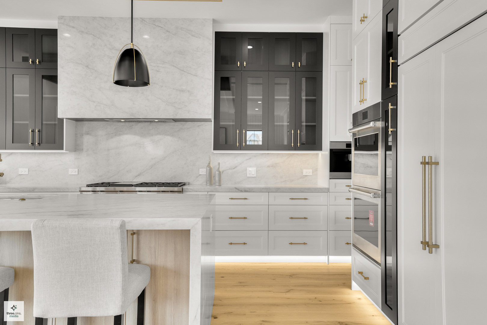 390 Forest Edge Drive, Glencoe, IL 60022