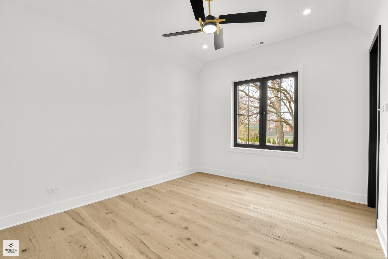 390 Forest Edge Drive, Glencoe, IL 60022