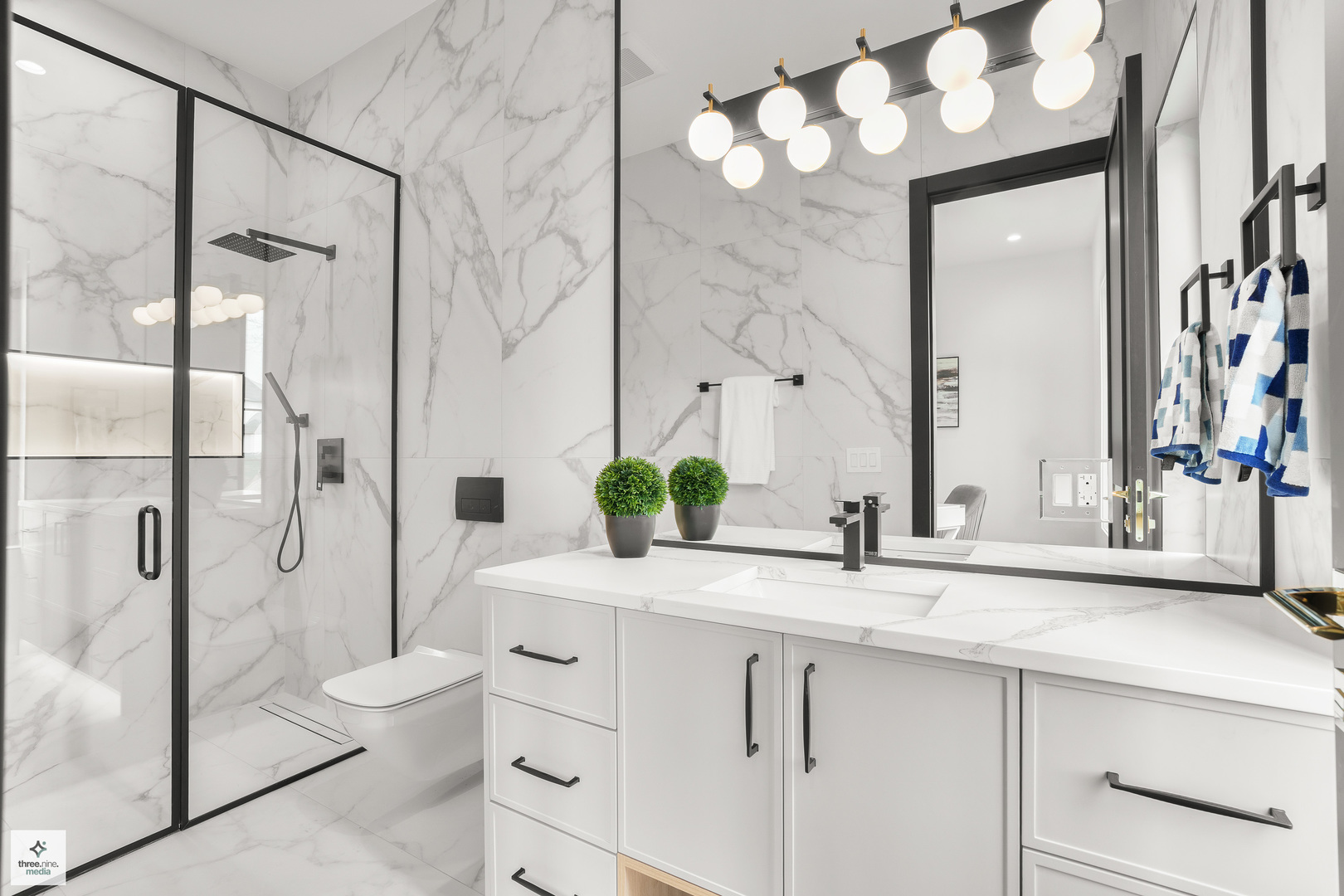 390 Forest Edge Drive, Glencoe, IL 60022