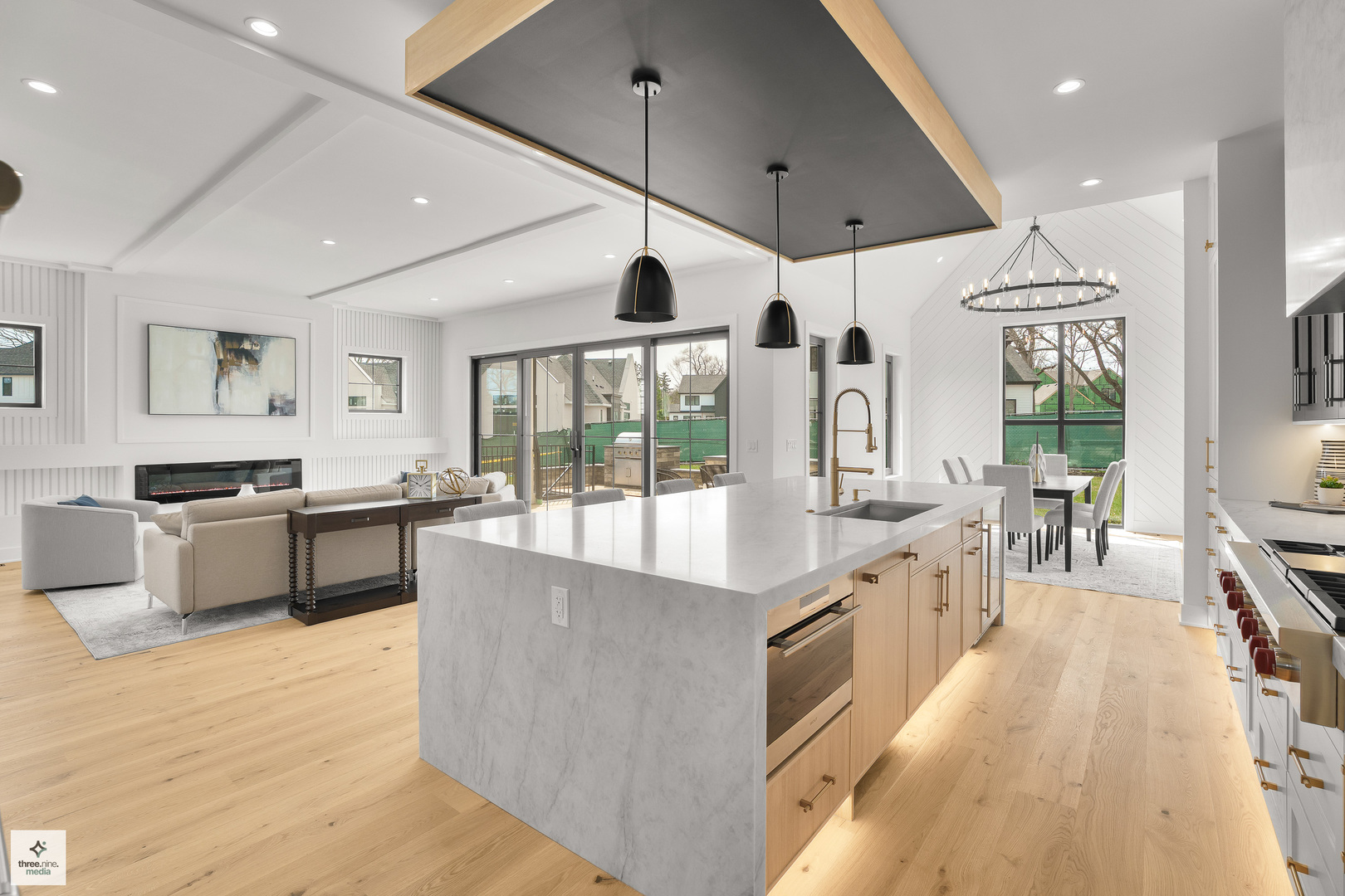 390 Forest Edge Drive, Glencoe, IL 60022