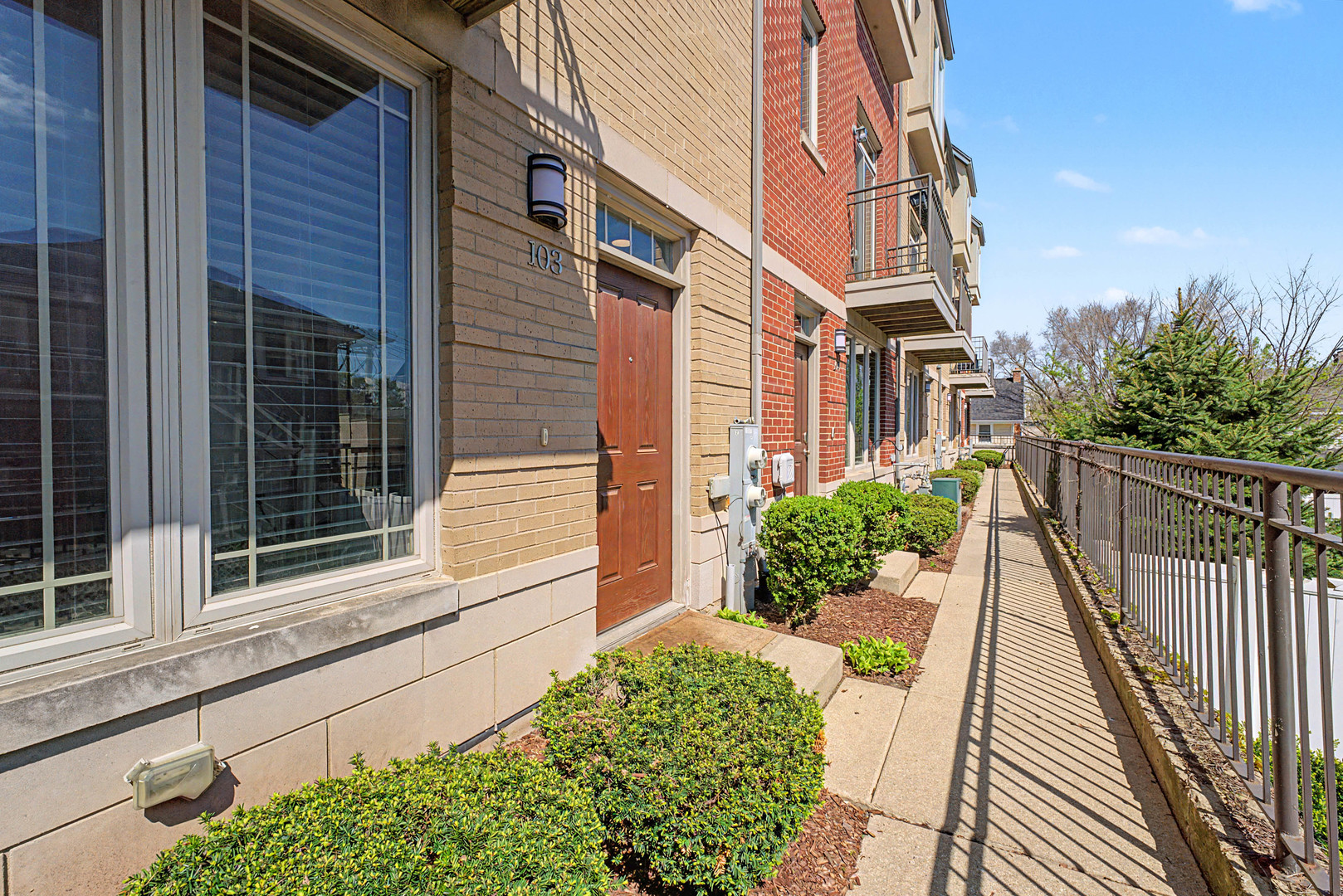 922 Warren Avenue #103, Downers Grove, IL 60515