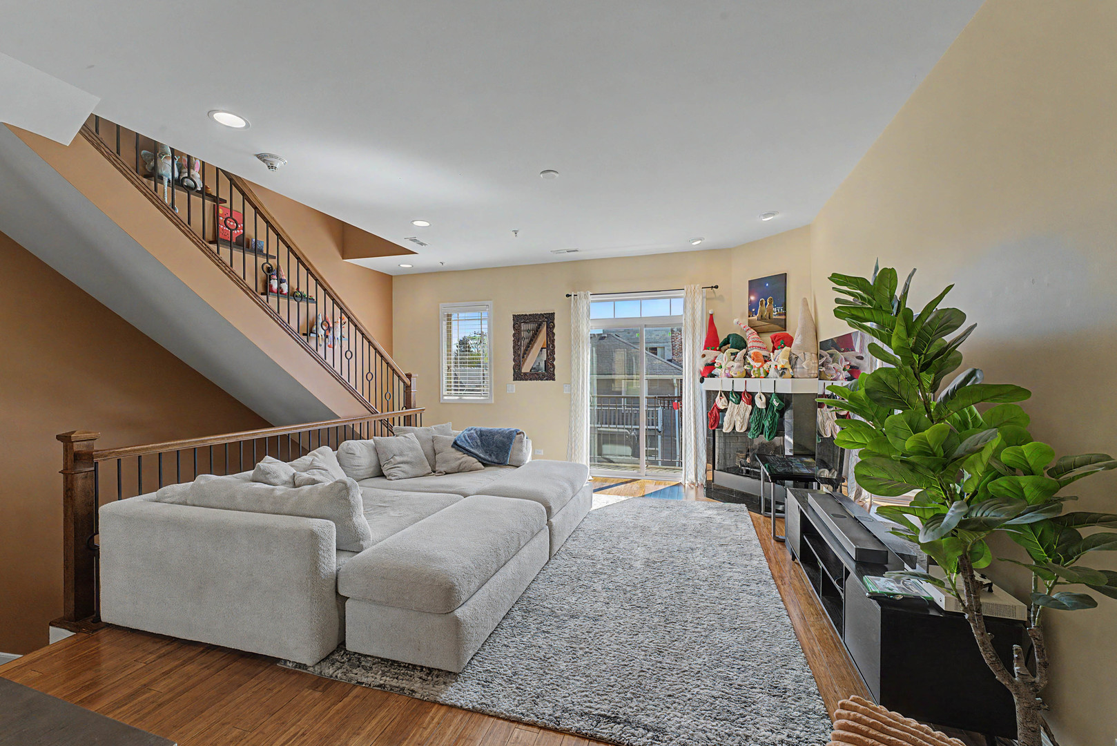 922 Warren Avenue #103, Downers Grove, IL 60515