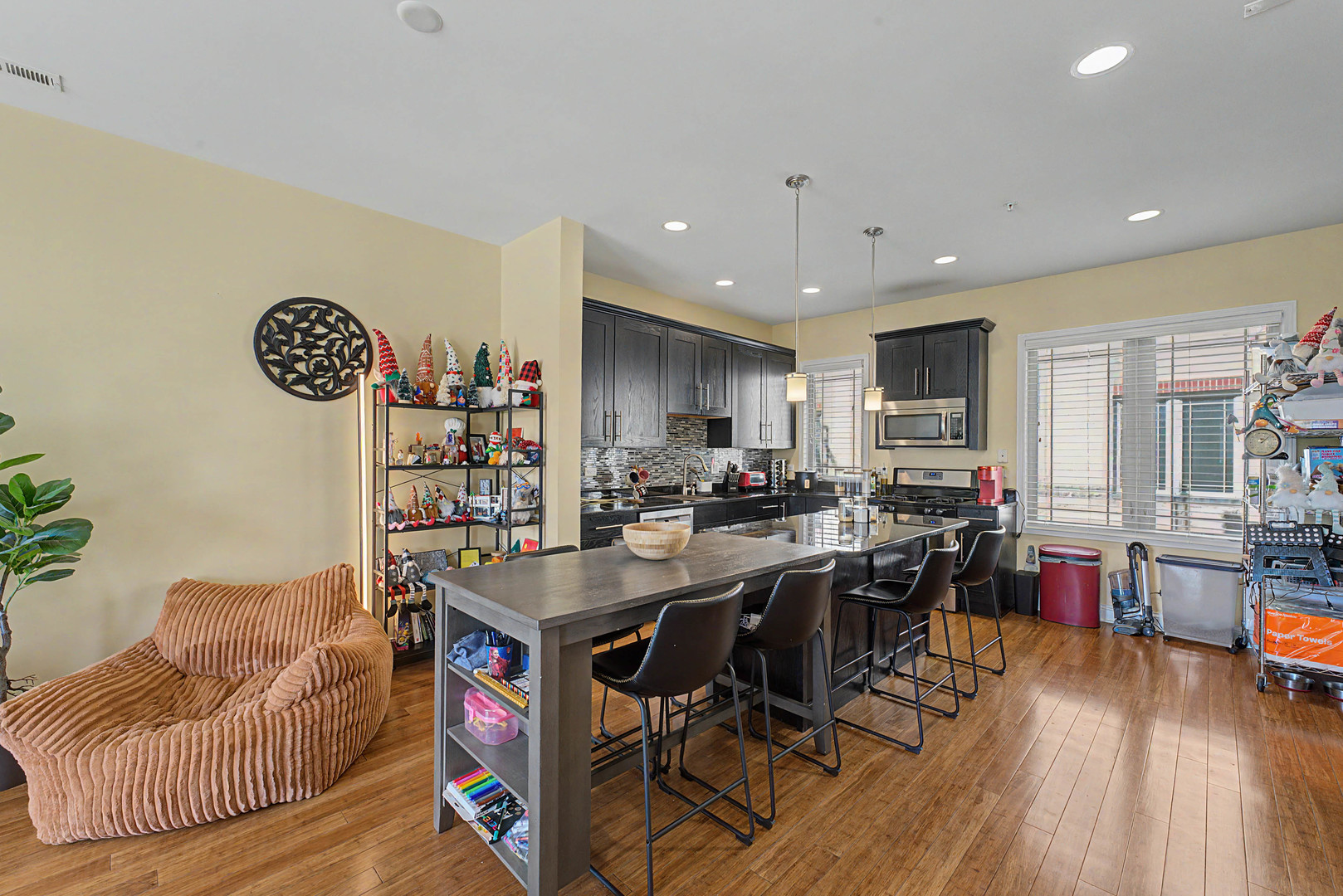 922 Warren Avenue #103, Downers Grove, IL 60515