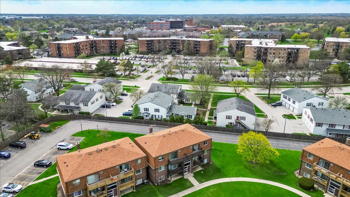 124 Boardwalk Drive #2E, Elk Grove Village, IL 60007