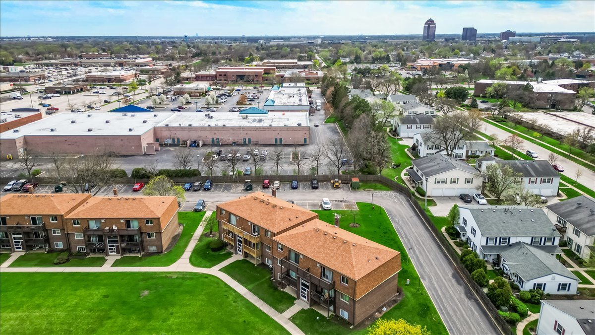 124 Boardwalk Drive #2E, Elk Grove Village, IL 60007