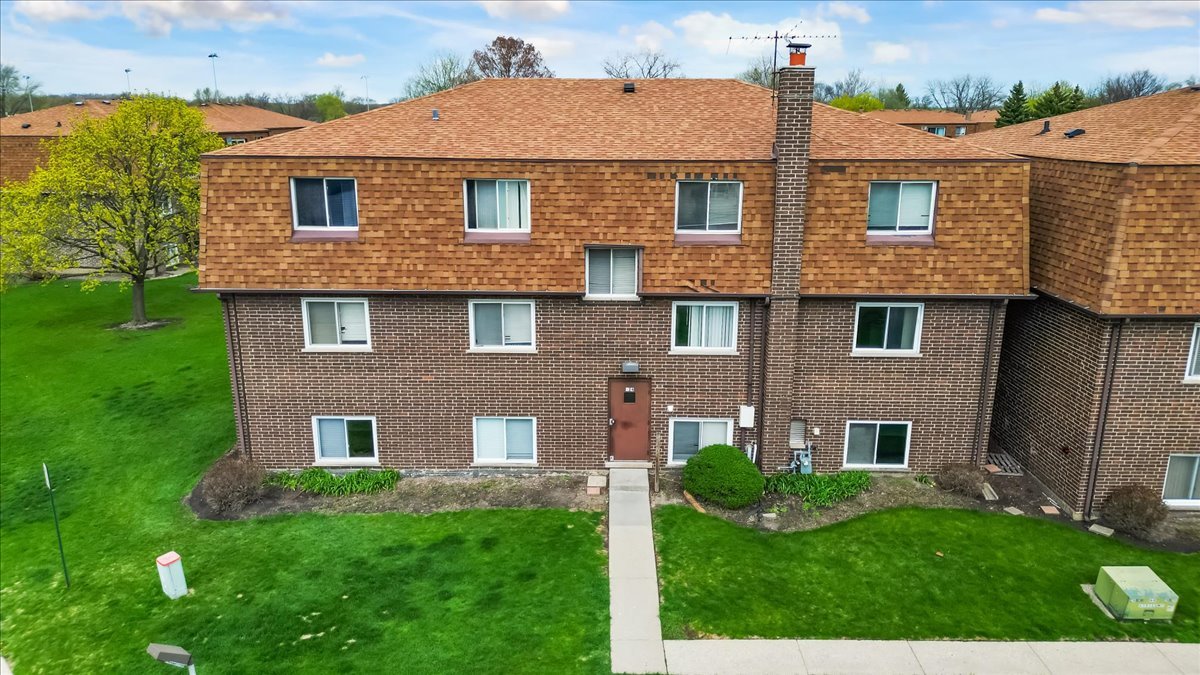 124 Boardwalk Drive #2E, Elk Grove Village, IL 60007