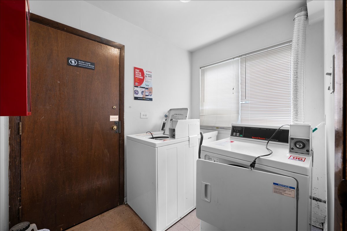 124 Boardwalk Drive #2E, Elk Grove Village, IL 60007